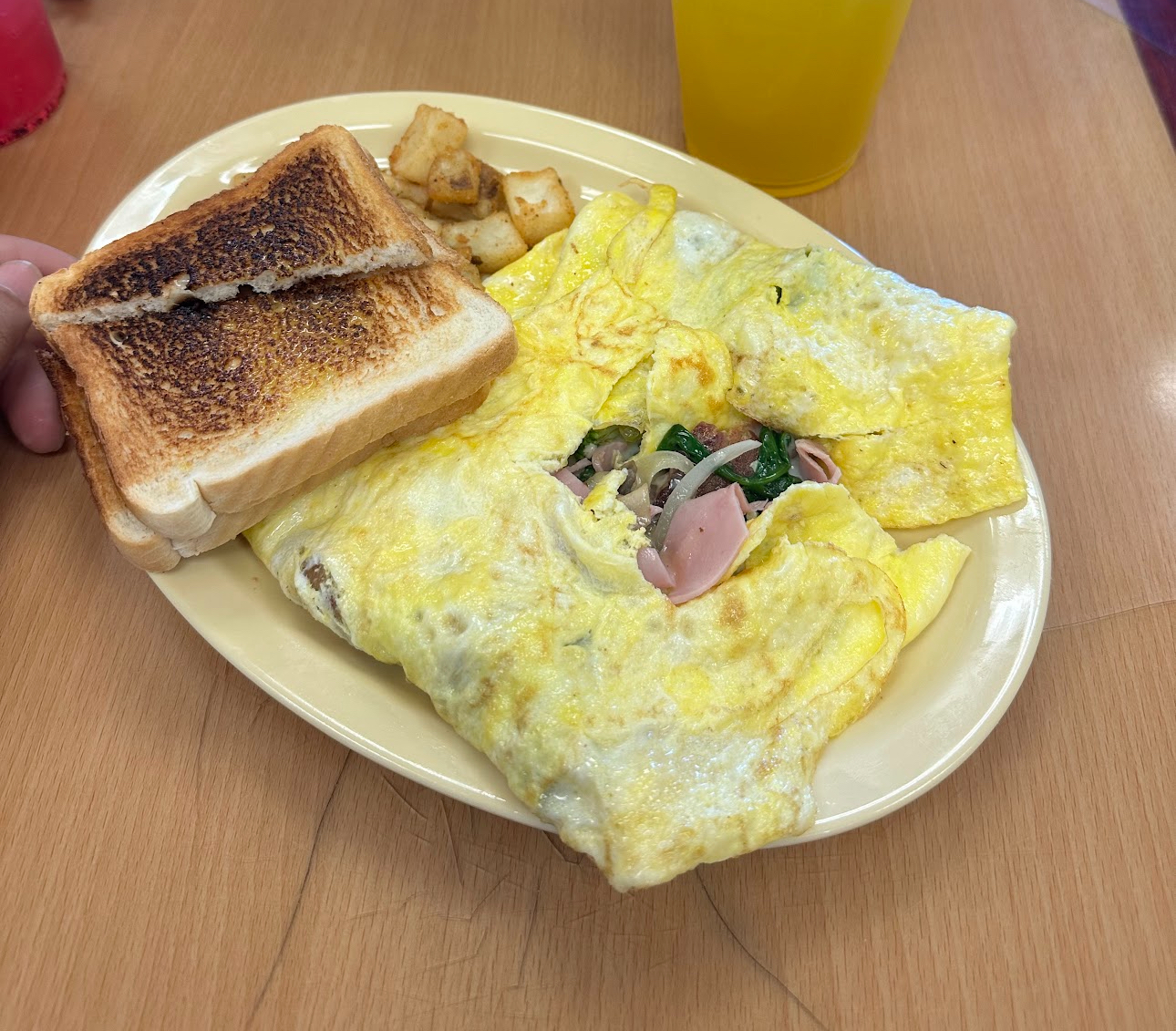 Best Omelettes in Lowell, MA - Fresh & Delicious at Star Cafe